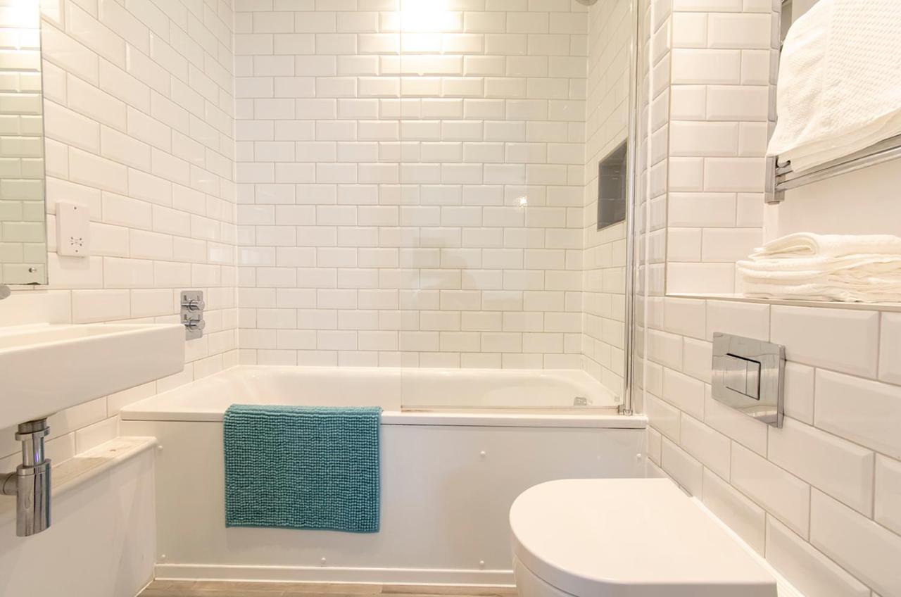 Modern 1 Bed Flat 2 Mins Walk From Restaurants Bars Clubs & Beach! Wow! Apartment Борнмът Екстериор снимка