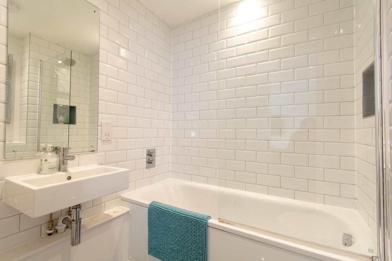 Modern 1 Bed Flat 2 Mins Walk From Restaurants Bars Clubs & Beach! Wow! Apartment Борнмът Екстериор снимка